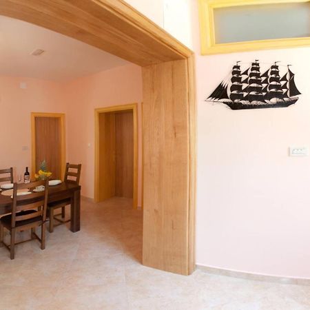 Apartments Beautiful Sandy Beach Сплит Экстерьер фото