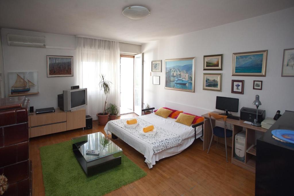 Apartments Beautiful Sandy Beach Сплит Номер фото