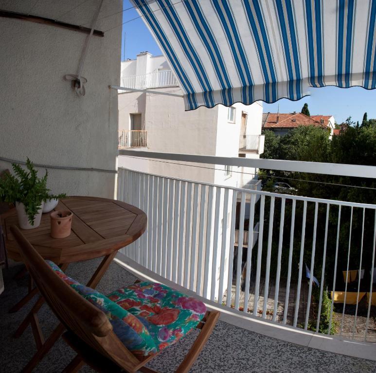 Apartments Beautiful Sandy Beach Сплит Номер фото