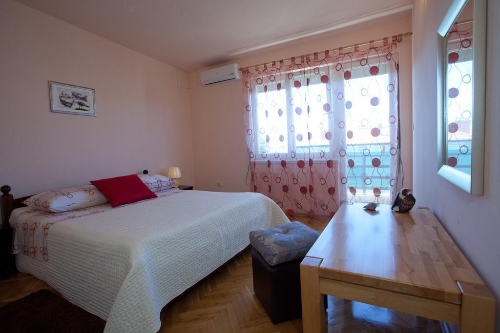 Apartments Beautiful Sandy Beach Сплит Номер фото